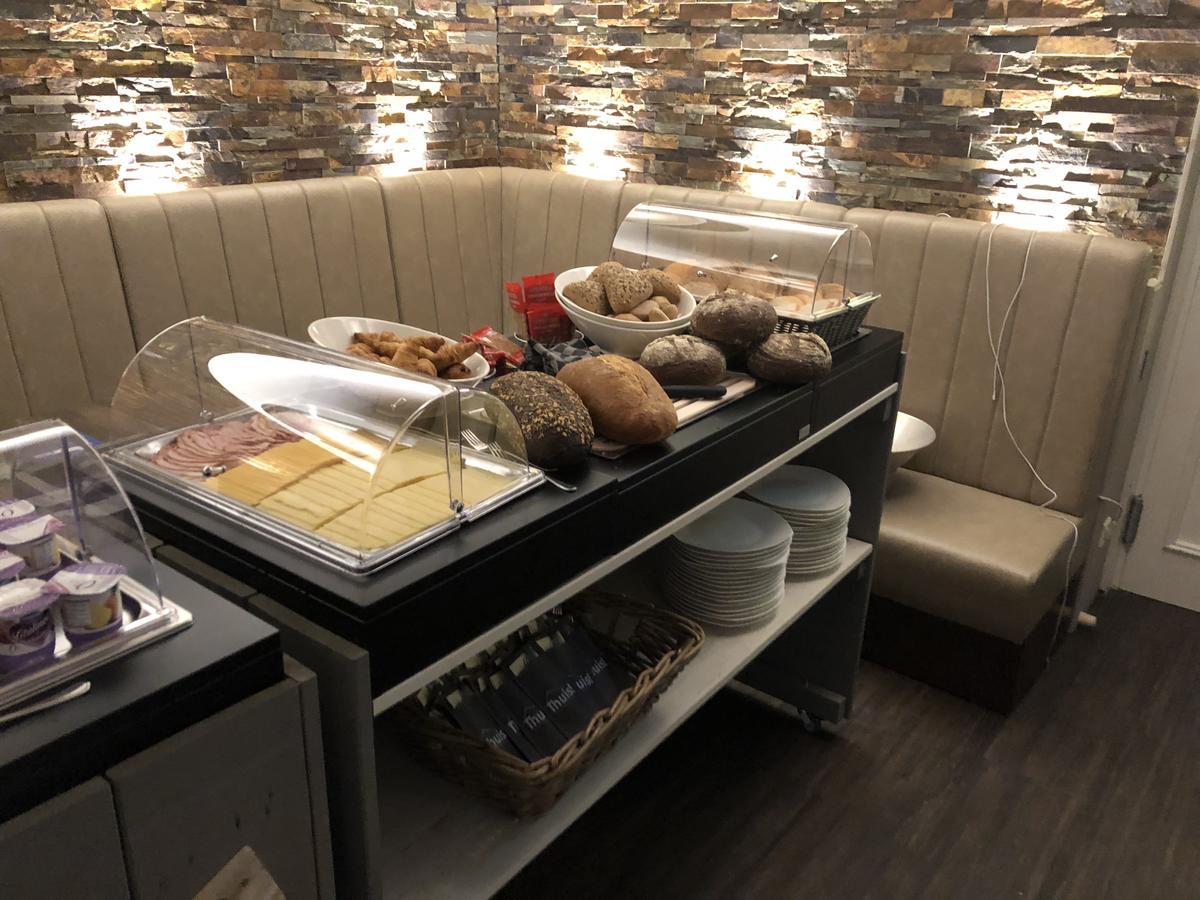 Hotel-Restaurant Thuis! Dinteloord المظهر الخارجي الصورة