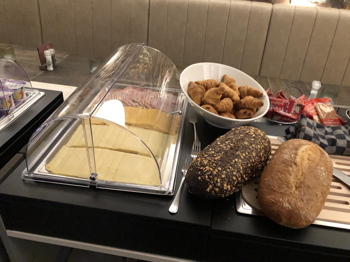 Hotel-Restaurant Thuis! Dinteloord المظهر الخارجي الصورة